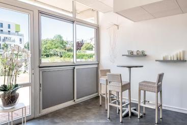 هتل Residence New Rochelle