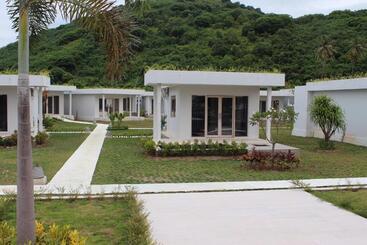 Отель The Suites Lombok