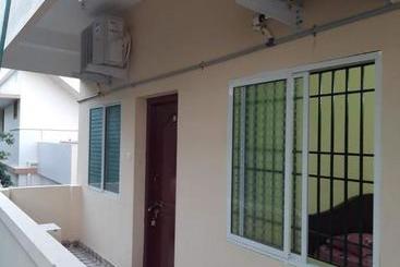هتل Raghavi Tourist Home
