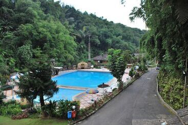 호텔 Zuri Resort Cipanas