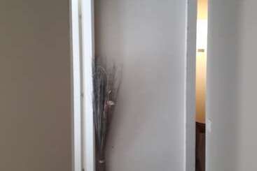 هتل 48 Airport Budget Rooms