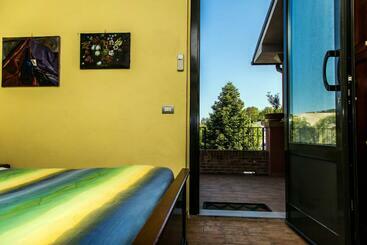 هتل Agriturismo B&b Le Gazze