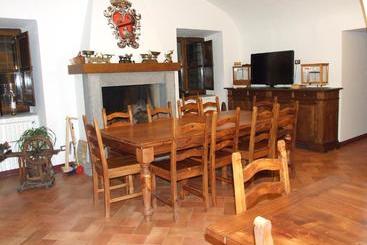 هتل Antico Borgo La Commenda