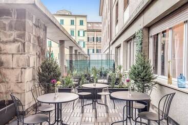 هتل Aweshomeitaly  Hanging Gardens