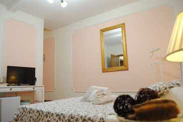 בית מלון כפרי Dreaming Navona Rooms