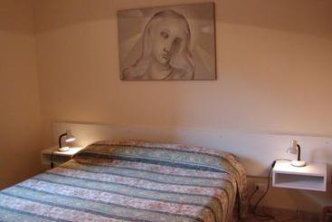 هتل Easy Apartaments Peschiera