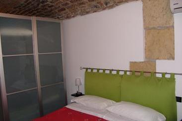 هتل Incentro Apartments