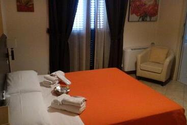 Отель La Terrazza B&b