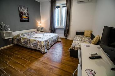 هتل Suebi Rooms
