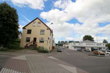 هتل Steinaskjól Guesthouse