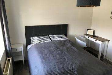 هتل Steinaskjol Apartments
