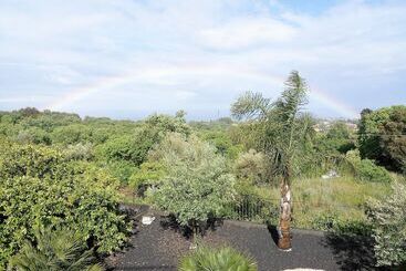 בית מלון כפרי Villa Feluchia Tra Il Mare E Il Vulcano