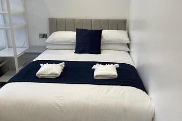 Araan House Hotel Families And Couples Only