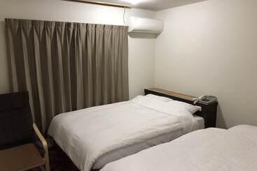 Business Hotel Tenmonkan Park Hostel