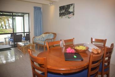 هتل Avana Waterfront Apartments