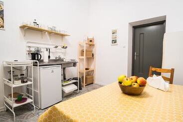 호텔 Hostel Likehome