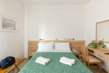 فندق Morena Riccione Centrale