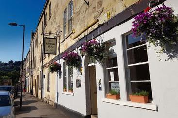 ホテル The Rising Sun Inn