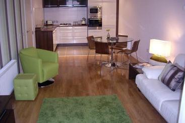 هتل Titanic View Apartment