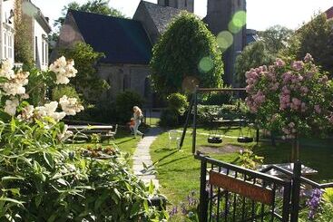 בית מלון כפרי To Sostre Guesthouse