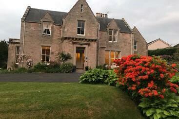 בית מלון כפרי Allerton House