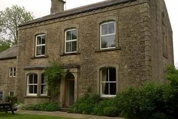 فندق Bridge House