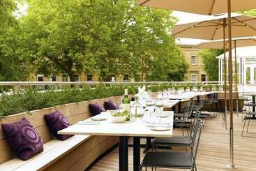 Отель Malmaison Cheltenham