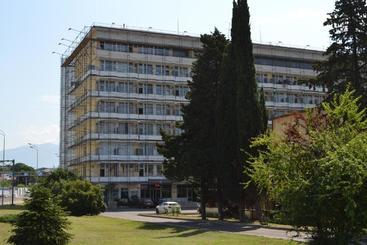 בית מלון כפרי Sochi Airport