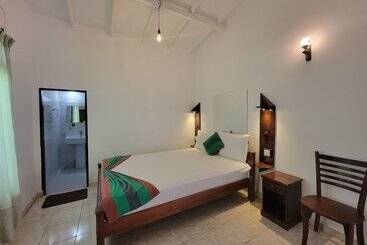 酒店 The Empyrean Airport Transit