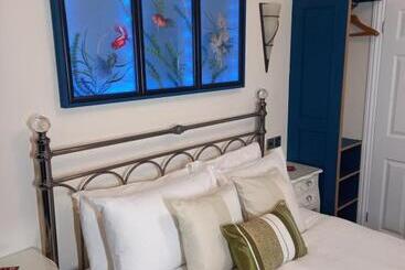 בית מלון כפרי The Gatsby Blackpool Formerly The Windsor