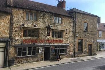 酒店 The Plume Of Feathers