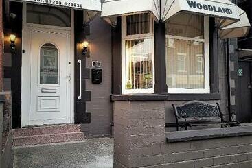 Отель The Woodland