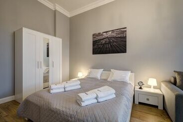 آپارتمانهای توریستها Dom & House   Apartments Podjazd Central Sopot