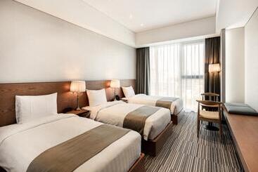 Hotel Golden Tulip Incheon Airport