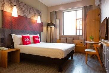 فندق Ibis Luoyang Train Station