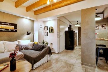 هتل Kyveli Luxury Suites