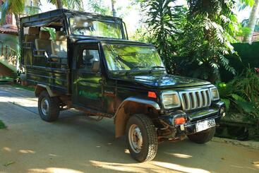 호텔 Yala River Face Inn