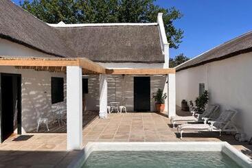 فندق Yellowwood House