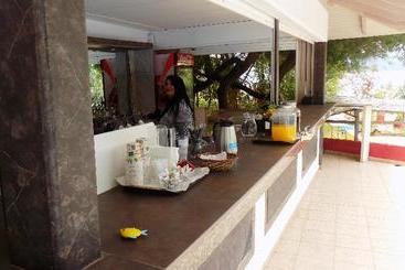 ホテル Lefkada Beachfront Apartment