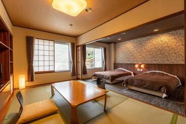 酒店 Ooedo Onsen Monogatari Higashiyama Grand