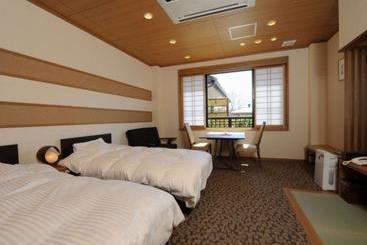 호텔 Ryokan Umekawasou