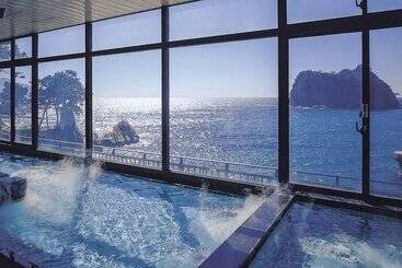 בית מלון כפרי Umibenokakureyu Seiryu