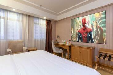 Vienna Hotel Shenzhen East Railway Station