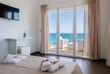 Galileo Suites & Apartments