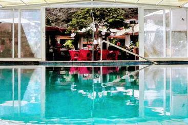 فندق Blue Explorers Resort