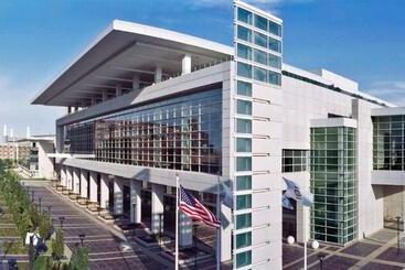 هتل Mccormick Place Guest House