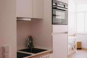 Отель Maximilian