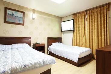 Отель Pama House Apartment