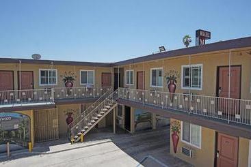 Rosa Bell Motel   Los Angeles