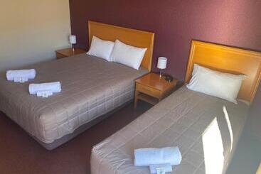 Nightcap At Horse & Jockey Hotel Warwick